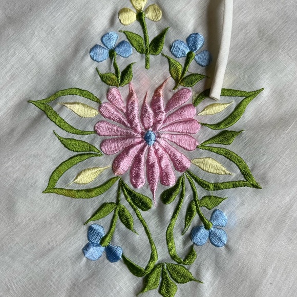 Women’s Vintage Embroidered Top Blouse sheer 60s white- pink - green size M - Picture 3 of 12